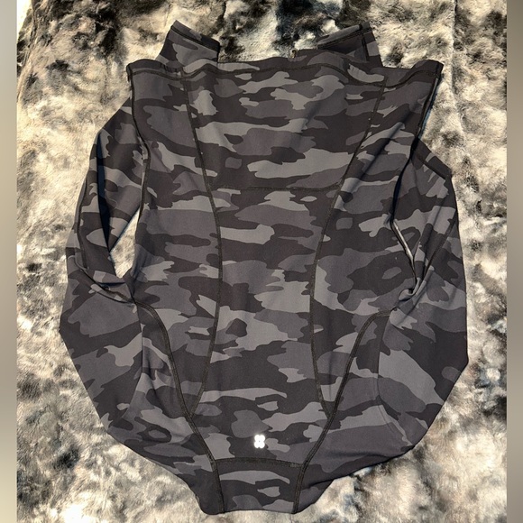 Sweaty Betty Full Zip Therma Power Boost Workout Jacket Size Large in black Camo - Picture 3 of 7